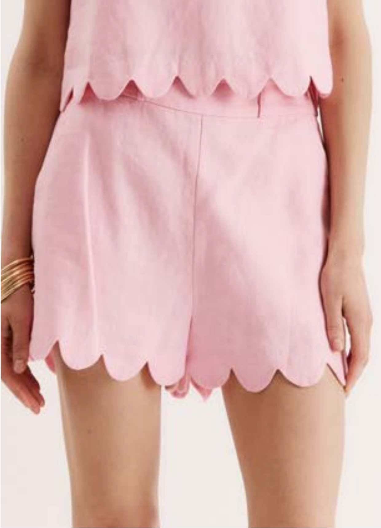 Kennedy scalloped short