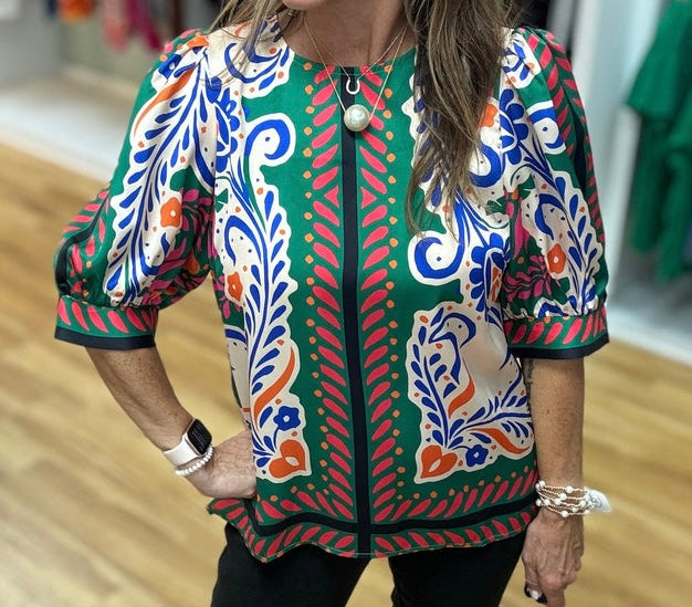 Short sleeve top/ artistic Scarf