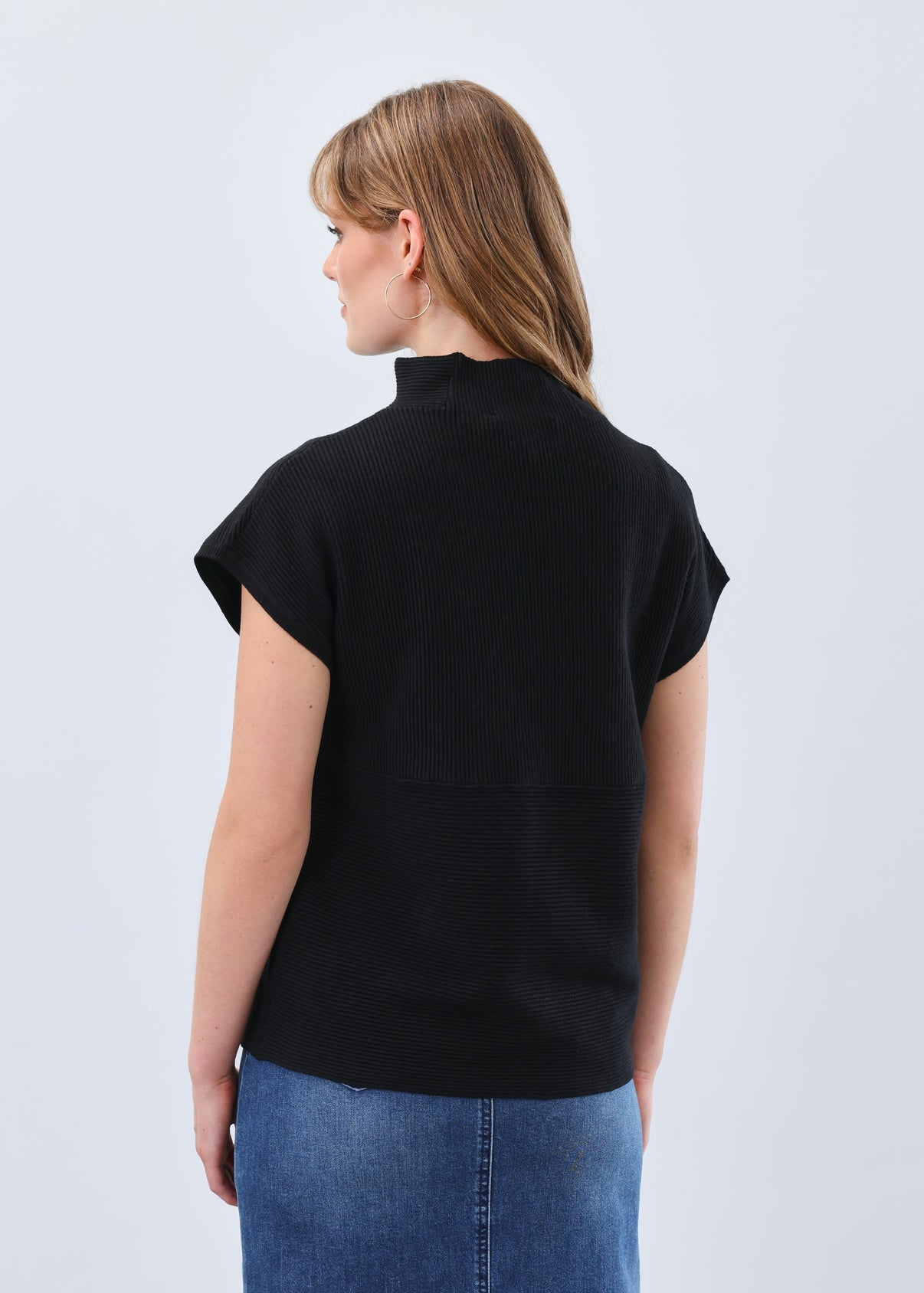 Ottoman sweater vest/ black