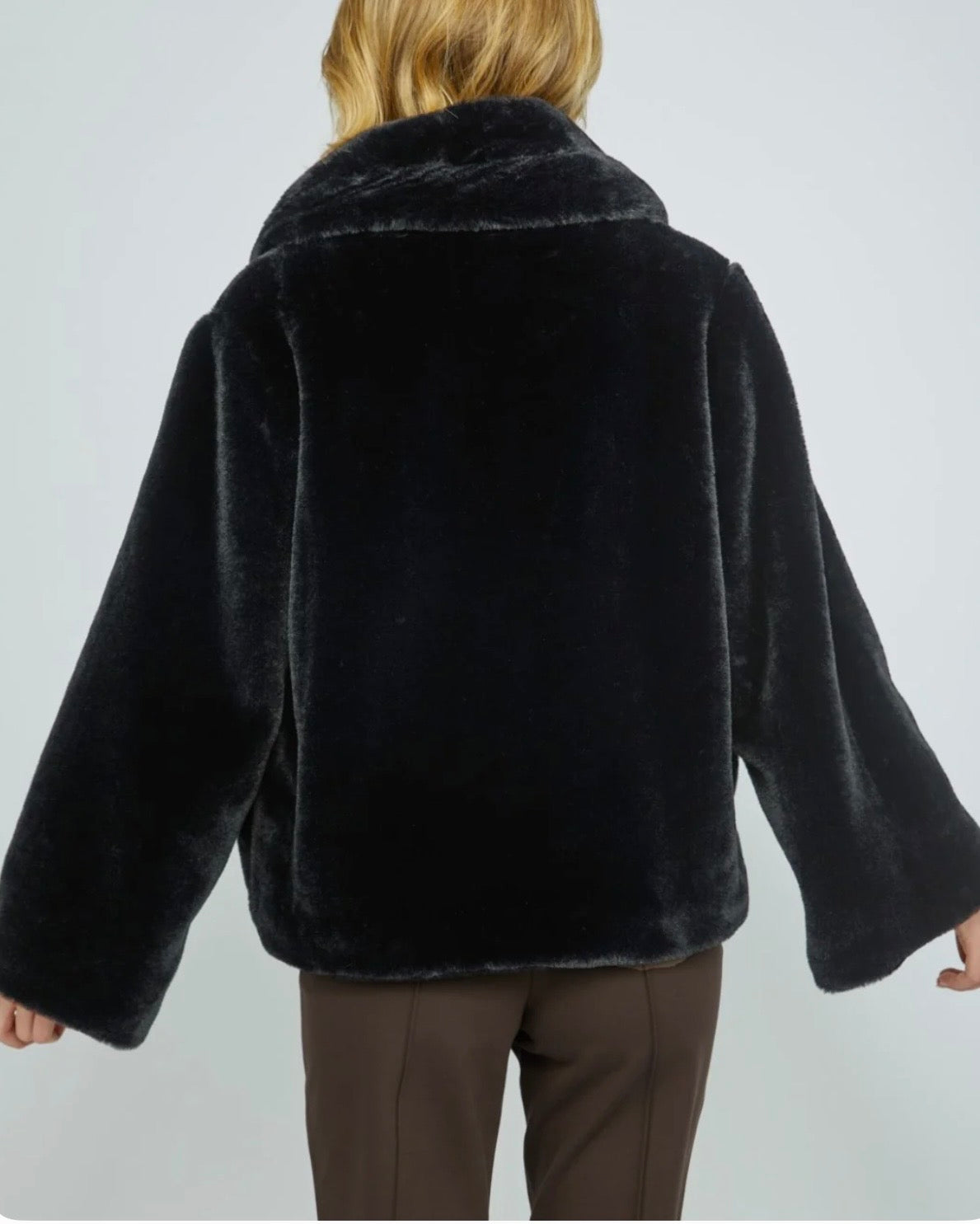 Faux Fur Showstopper Jacket / Black