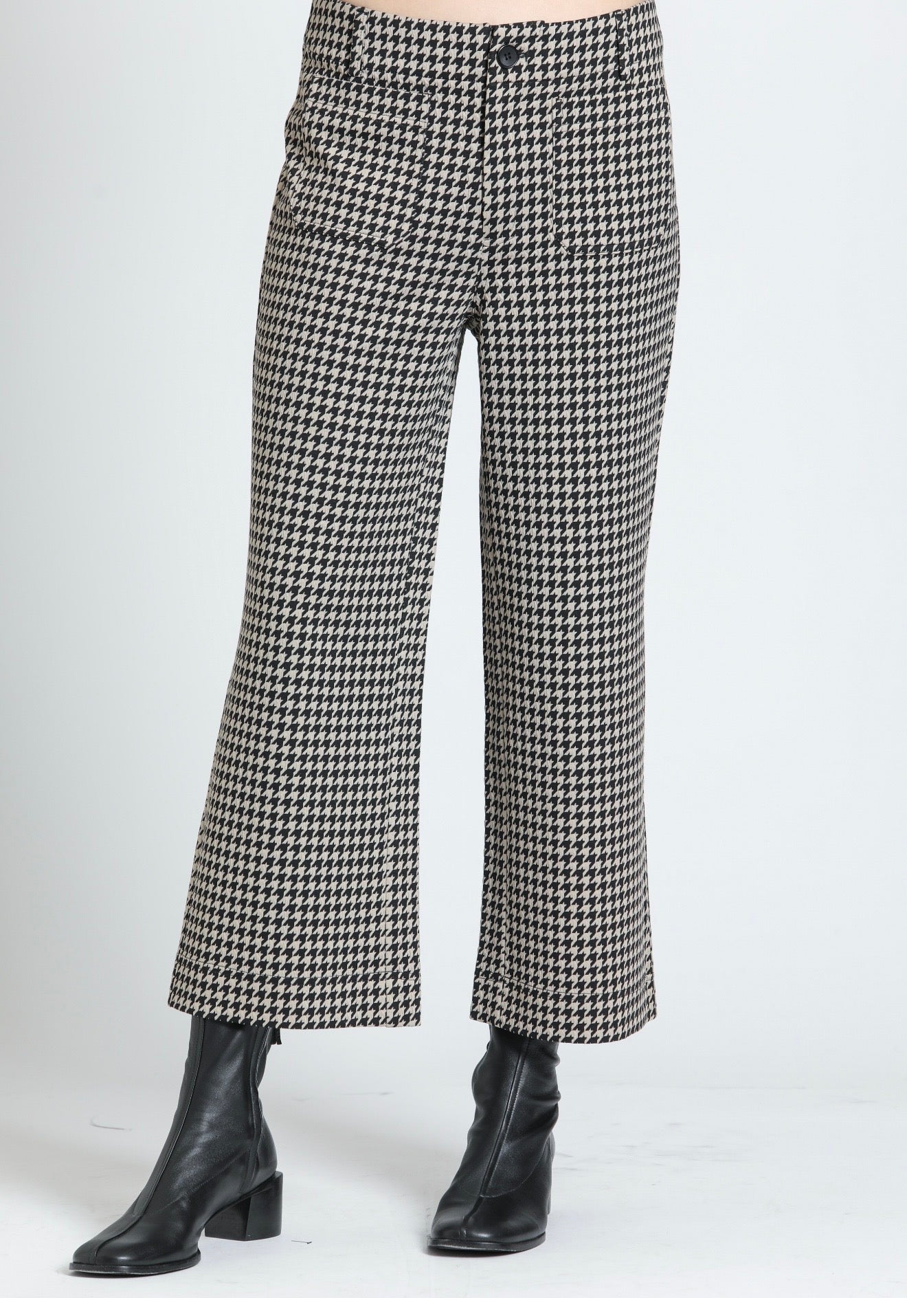 Wide Leg patch pocket pant/ almond black