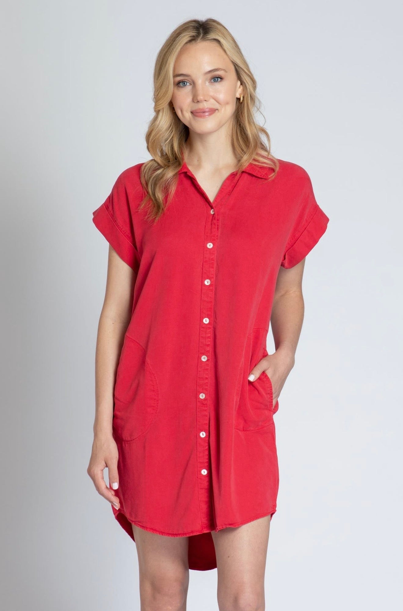 Pocket shirt dress/ red