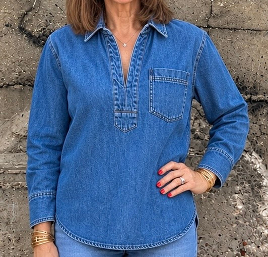 Iris Pullover denim shirt slit at neck / ease
