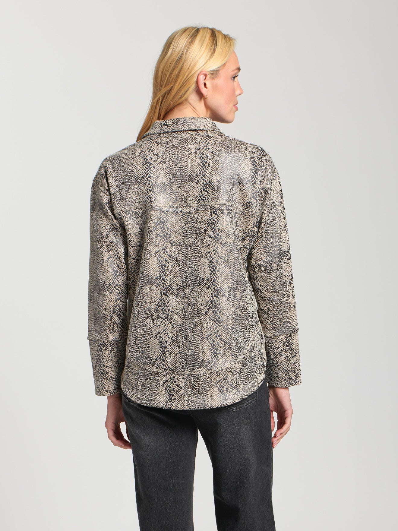Henley Top/ Gray reptile