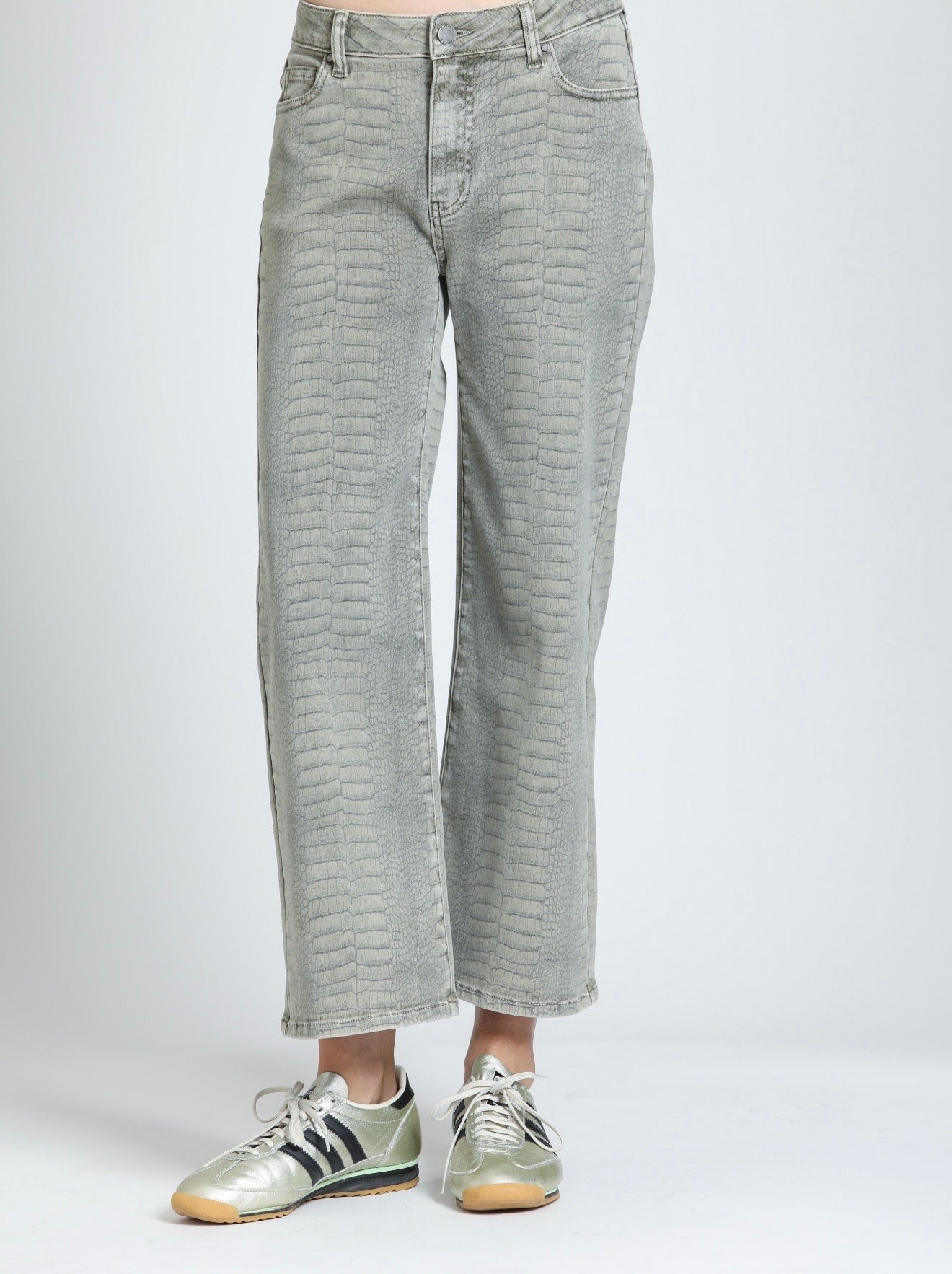 Croc-Embossed Denim/ washed moss