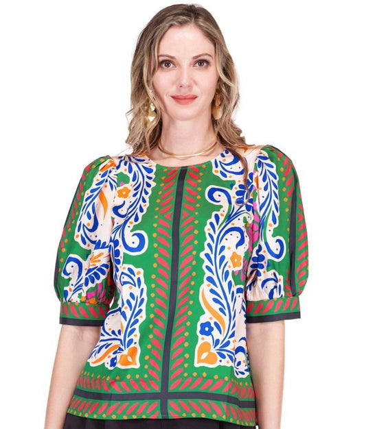 Short sleeve top/ artistic Scarf