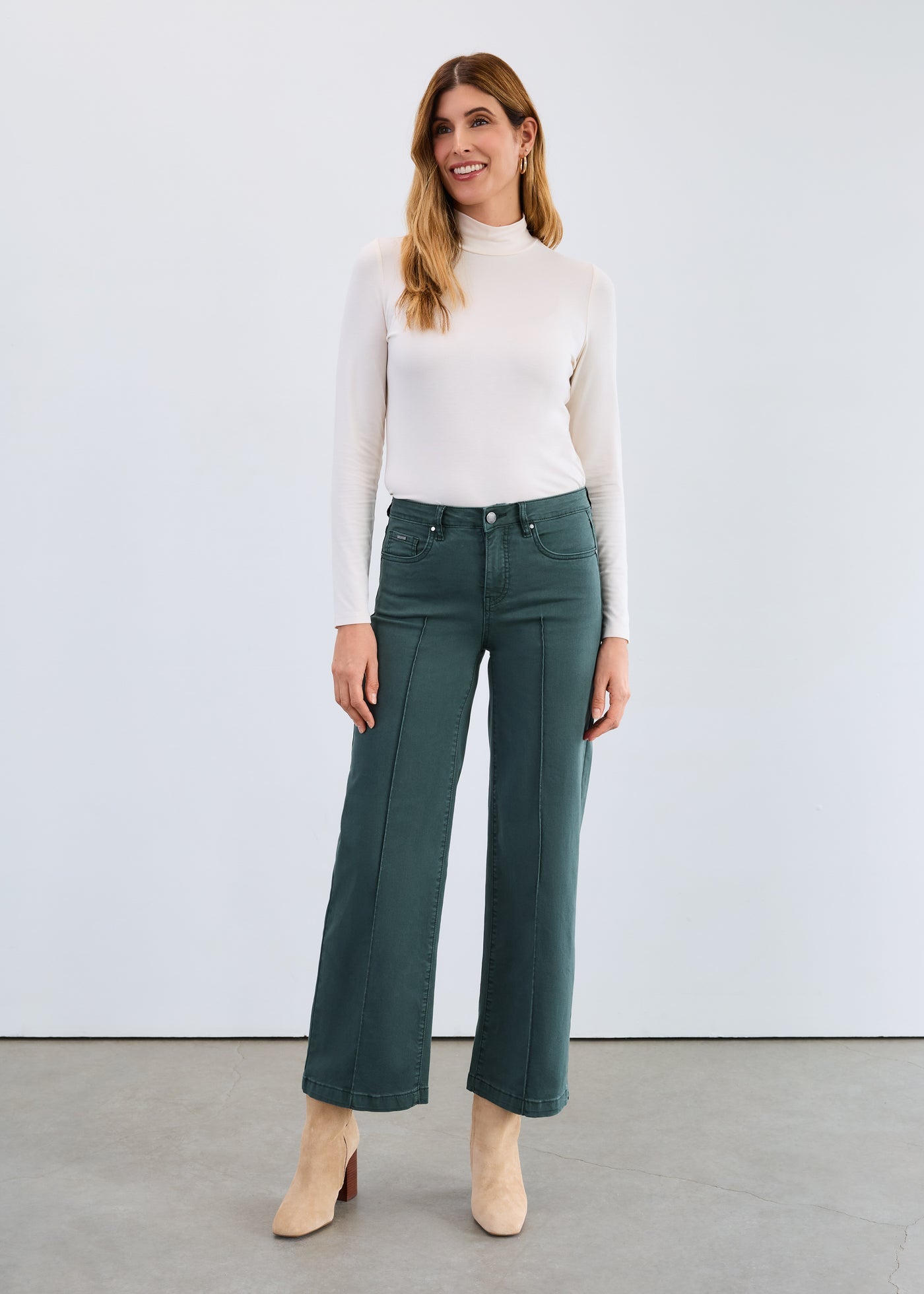 Mock neck top / cream