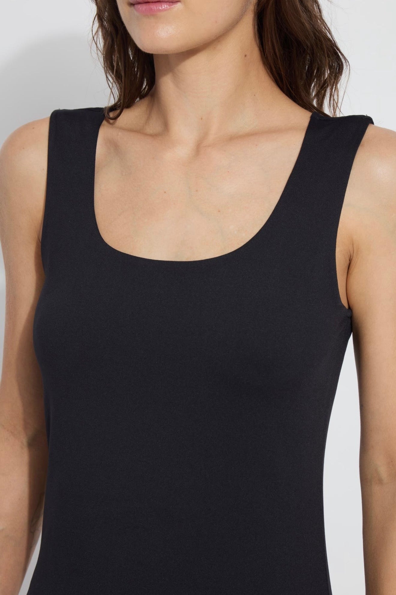 Evie Scoop neck tank / black