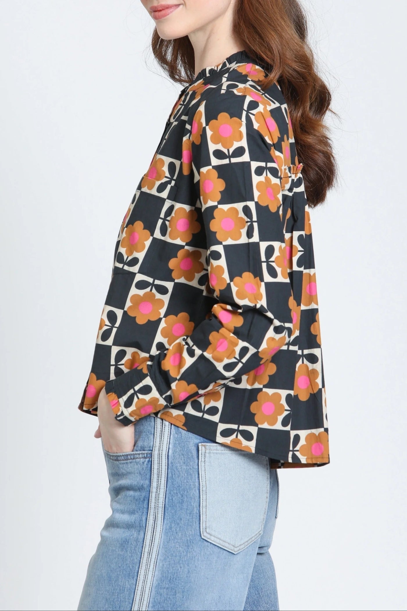 Cropped Shirt w/ruffle detail/ Hot Cocoa Bloom