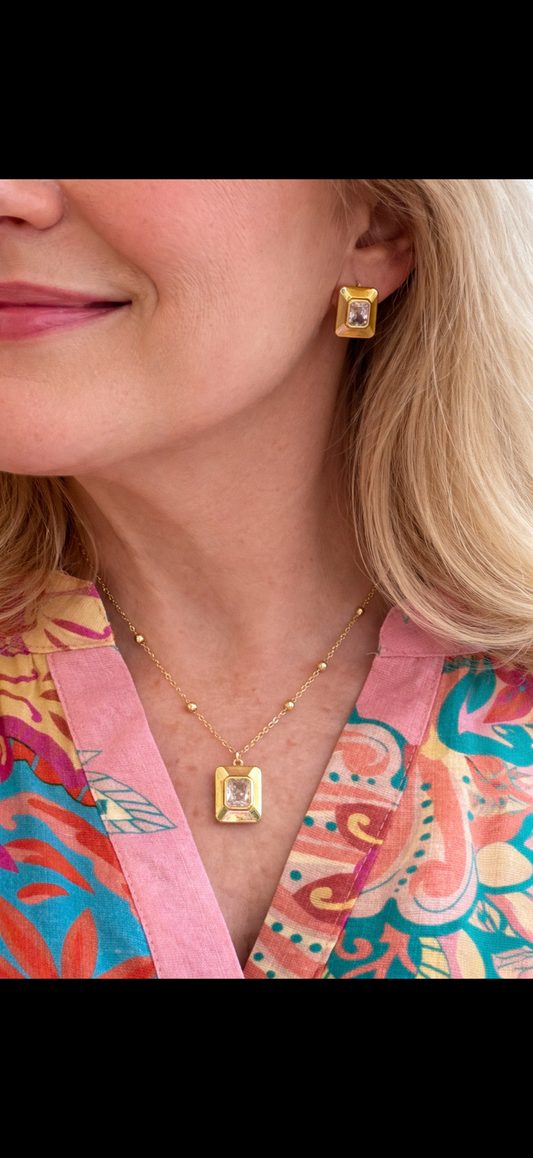 Gold square necklace TW02