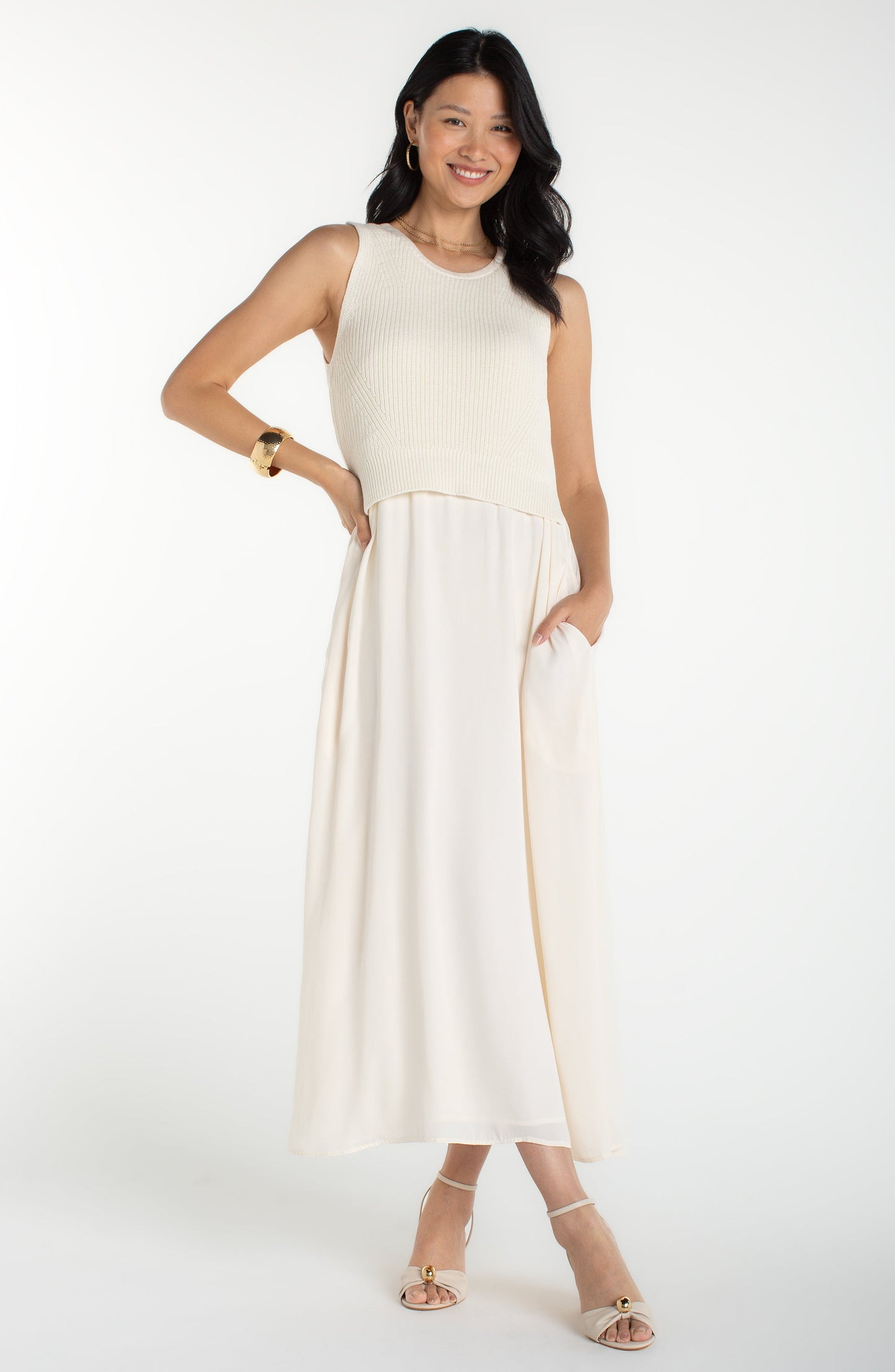 Sleeveless Crew neck tie in back dress Cream