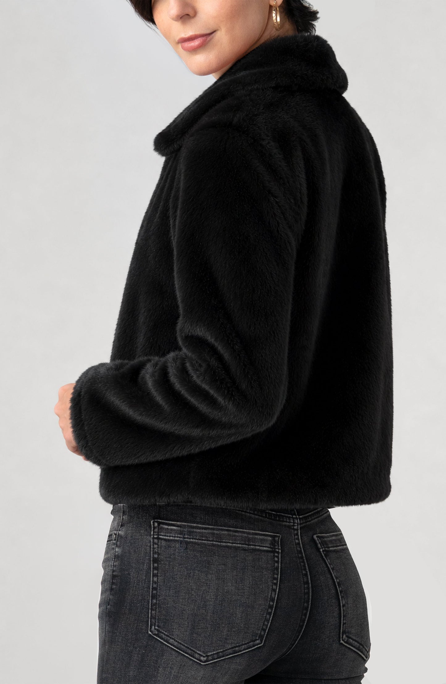 Collared Faux Fur Jacket/ black