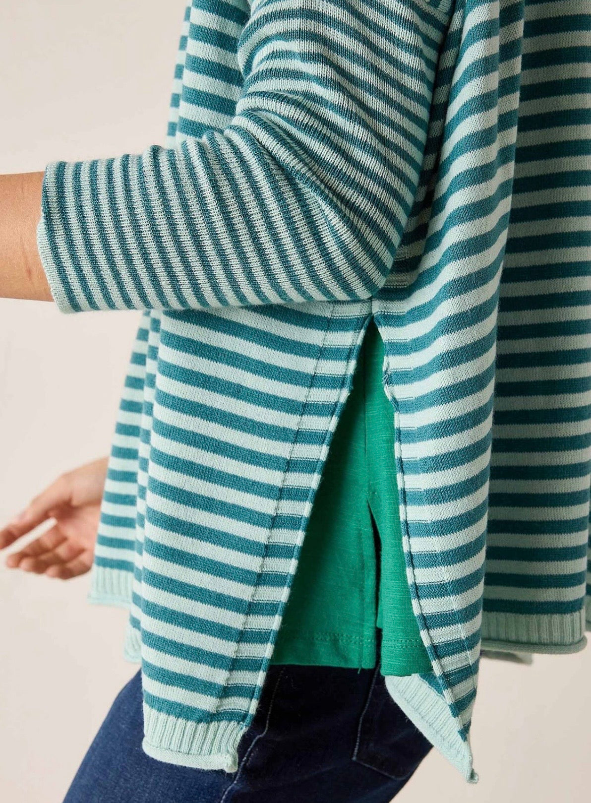 Catalina Crewneck Deep Ocean/ rain stripe