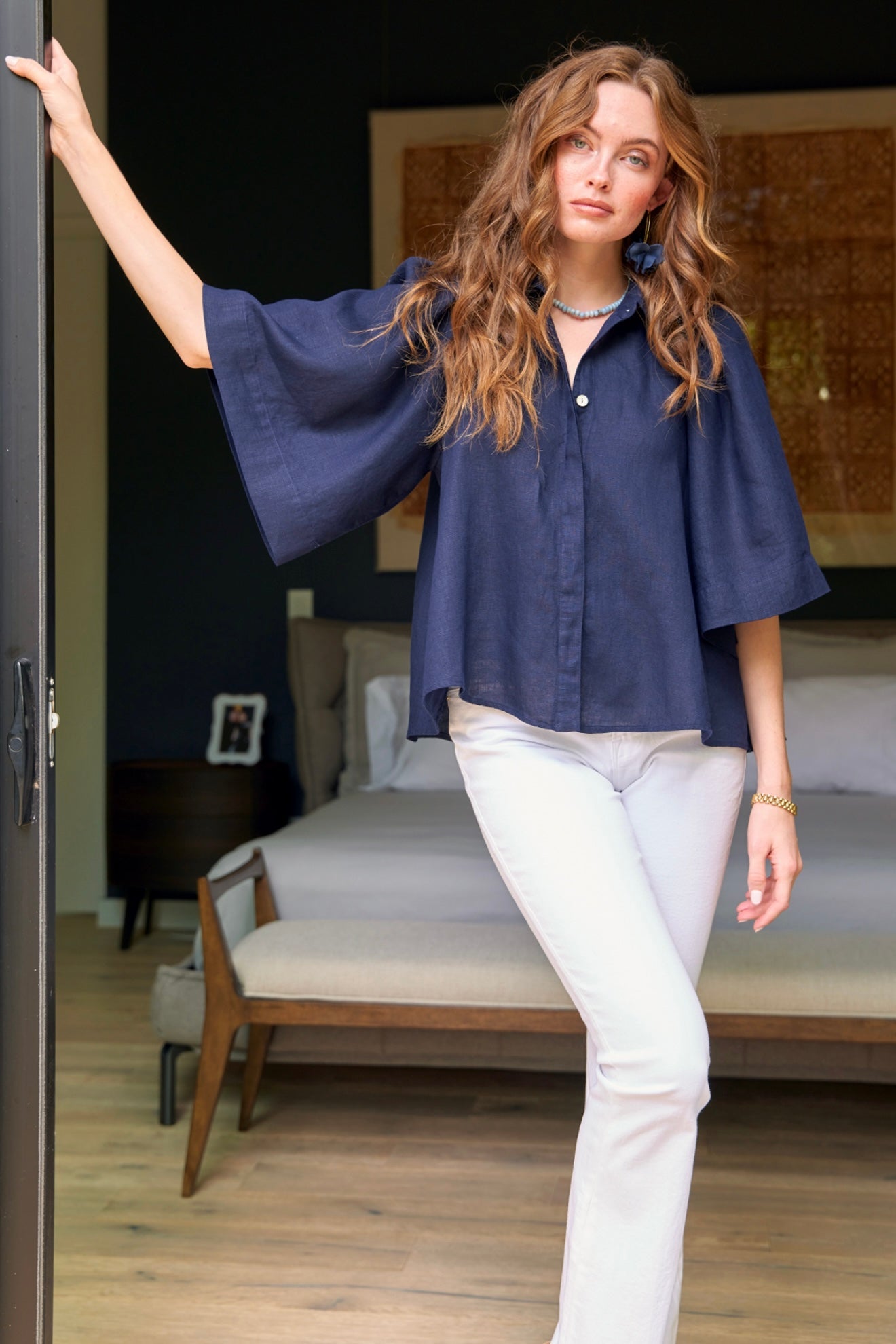 Collin Cape shirt / navy linen